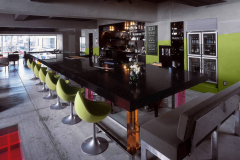 Bartop in Corian Deep Anthracite Solid Surface