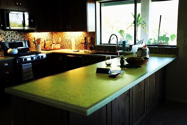 Backlit kitchen countertop in Cat Eye from STUDIO Collection®
